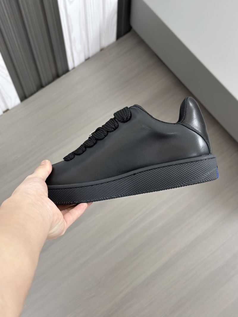 Burberry Low Shoes